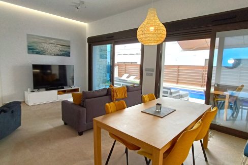 10699_stunning_modern_villa_050625164046_lounge_1