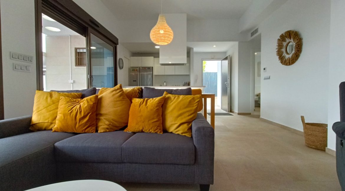 10699_stunning_modern_villa_050625164047_lounge_5