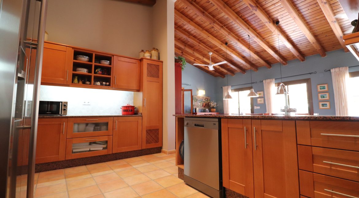 11.5363kitchen2
