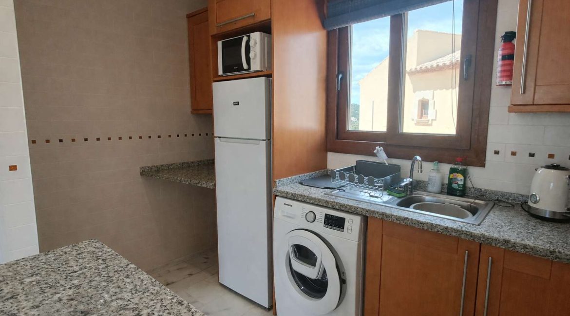 13171_stunning_top_floor_apartment_with_private_solarium_150426124041_7