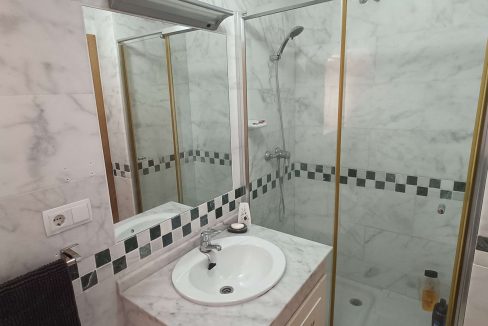 13171_stunning_top_floor_apartment_with_private_solarium_150426124513_12