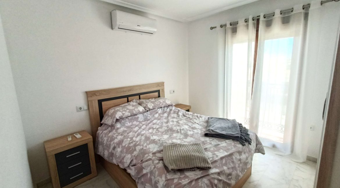 13171_stunning_top_floor_apartment_with_private_solarium_150426124513_13