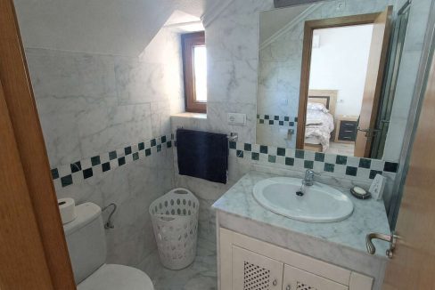 13171_stunning_top_floor_apartment_with_private_solarium_150426124515_17