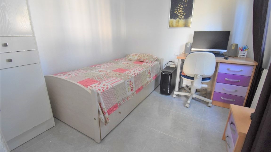 14OC1706Bed3