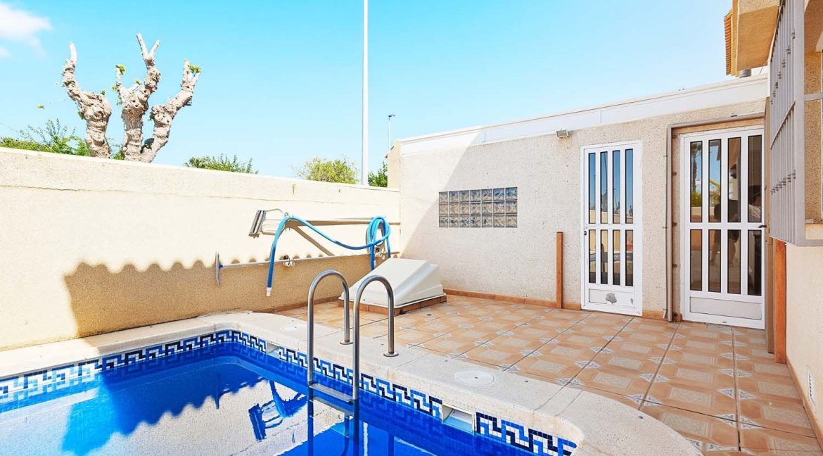 245_504_villa_for_sale_in_torre_de_la_horadada_170426095845_dscf2309