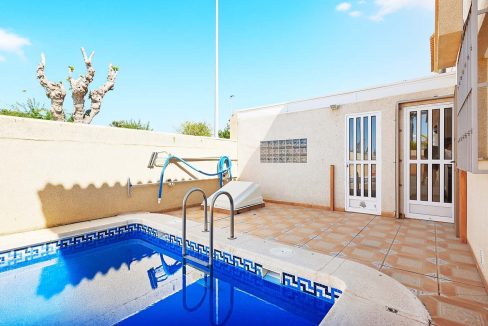 245_504_villa_for_sale_in_torre_de_la_horadada_170426095845_dscf2309