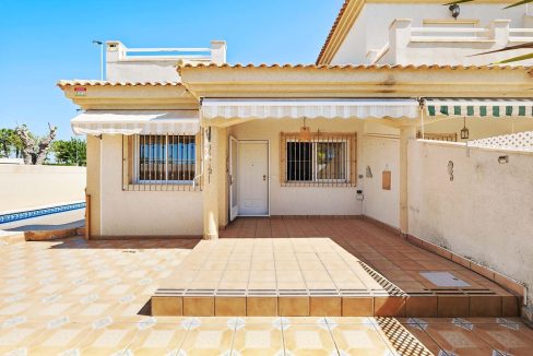 245_504_villa_for_sale_in_torre_de_la_horadada_170426095914_dscf2321