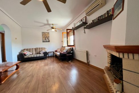 247_detached_villa_for_sale_in_pinar_de_campoverde_110626141018_photo_2026_06_11_14_04_40_4