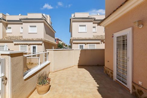 288_537_townhouse_for_sale_in_torre_de_la_horadada_060726103712_dscf1558