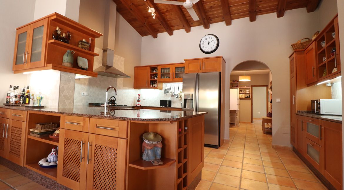 6.5363kitchen1