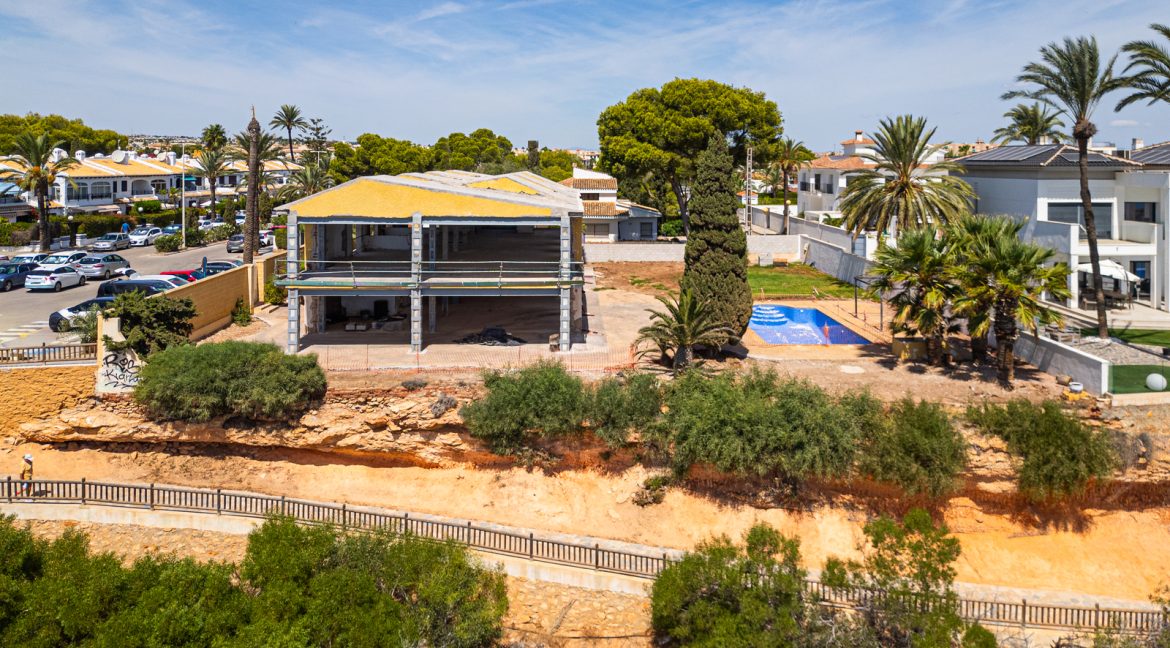 6a50d6b9dabe1_Large-villa-3
