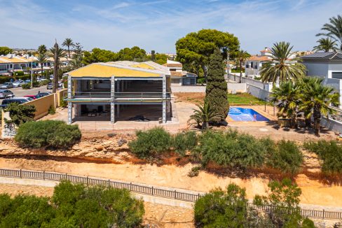 6a50d6b9dabe1_Large-villa-3