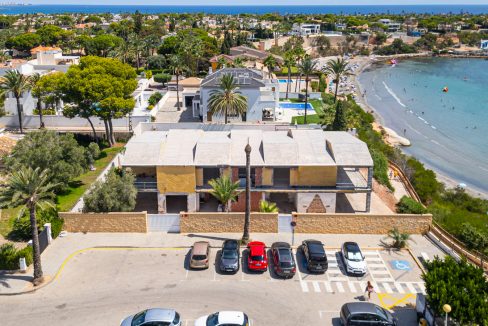 6a50d6ba20f70_Large-villa-8