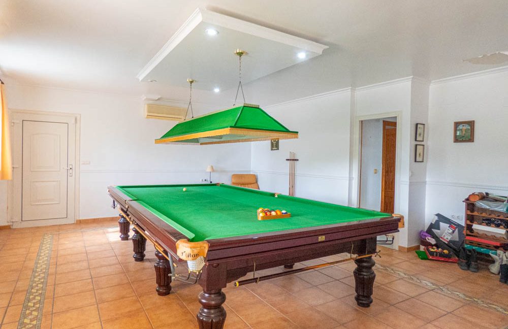 8093_stunning_reformed_countryside_villa_051024103505_p1210348