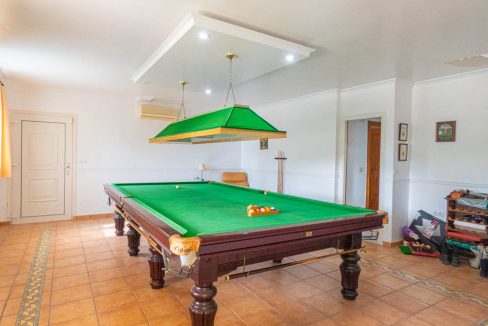 8093_stunning_reformed_countryside_villa_051024103505_p1210348