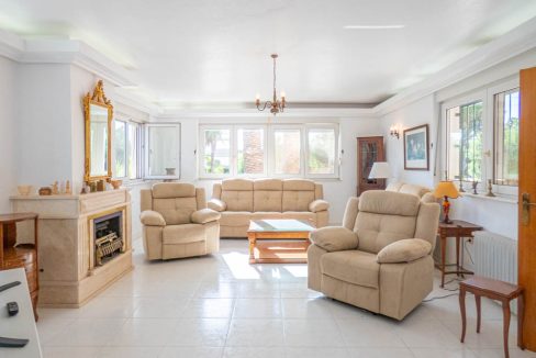 8093_stunning_reformed_countryside_villa_051024103631_p1210316
