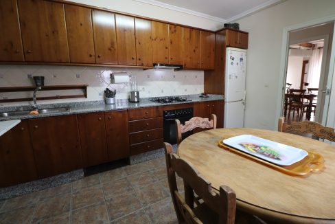 9.4945kitchen2
