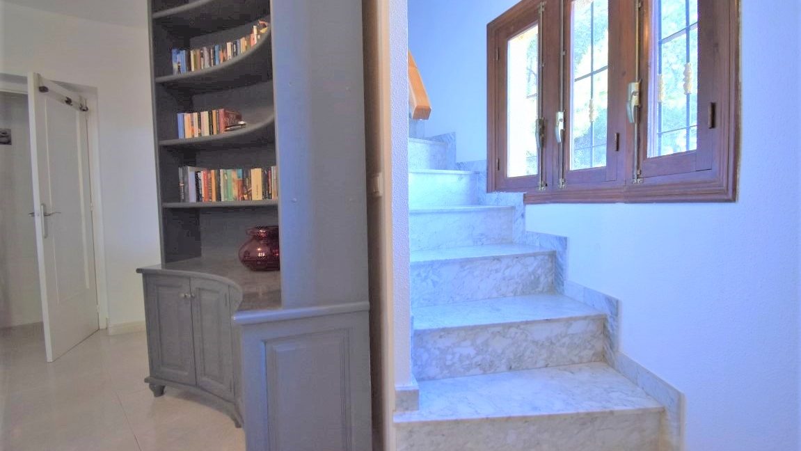 9OC1706Stairs