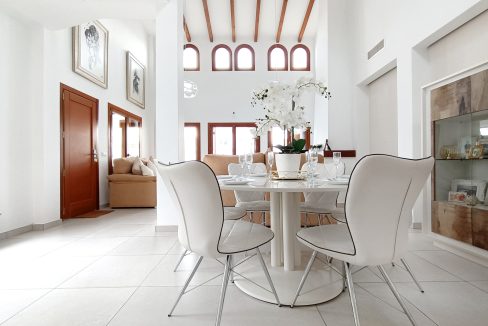 CasaCreative_SunSurehub_El_Valle_Azabache_Villa_dining_01-scaled