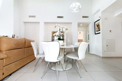 CasaCreative_SunSurehub_El_Valle_Azabache_Villa_dining_07-scaled