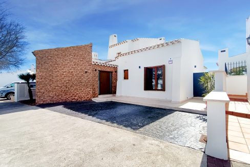 CasaCreative_SunSurehub_El_Valle_Azabache_Villa_front_01-scaled