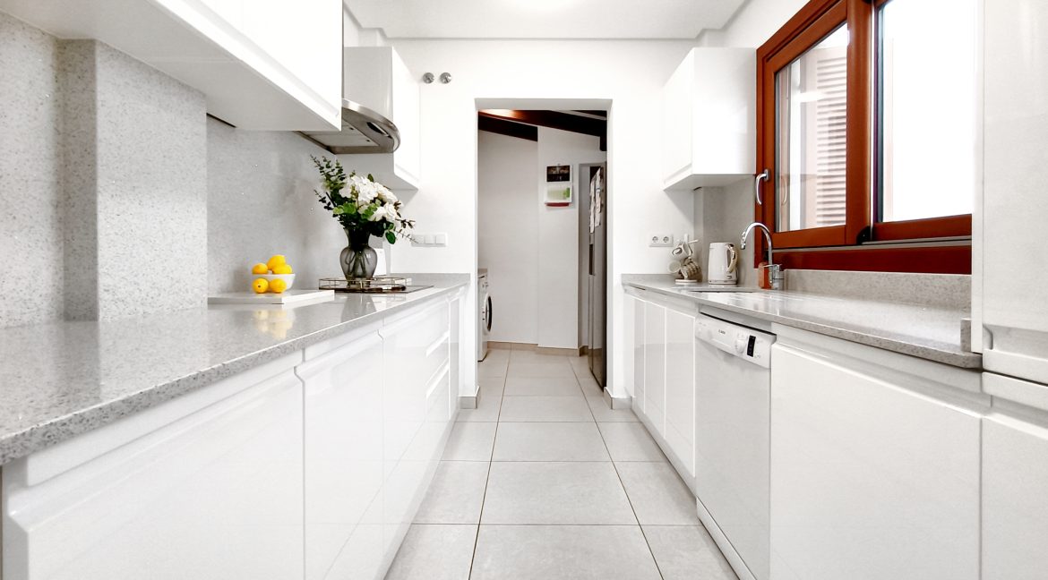 CasaCreative_SunSurehub_El_Valle_Azabache_Villa_kitchen_02-scaled
