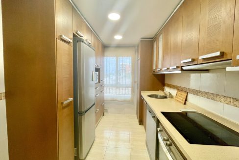 o_1jols5gml1t9b1k8u1te4r16hi1r