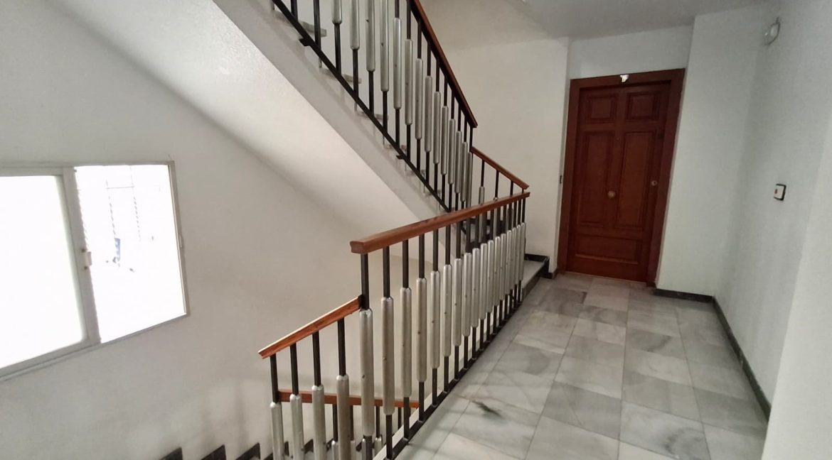 o_1jsegijnrj661ivi1iqib9ni579p
