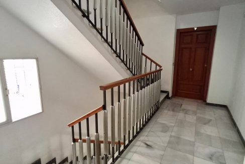 o_1jsegijnrj661ivi1iqib9ni579p